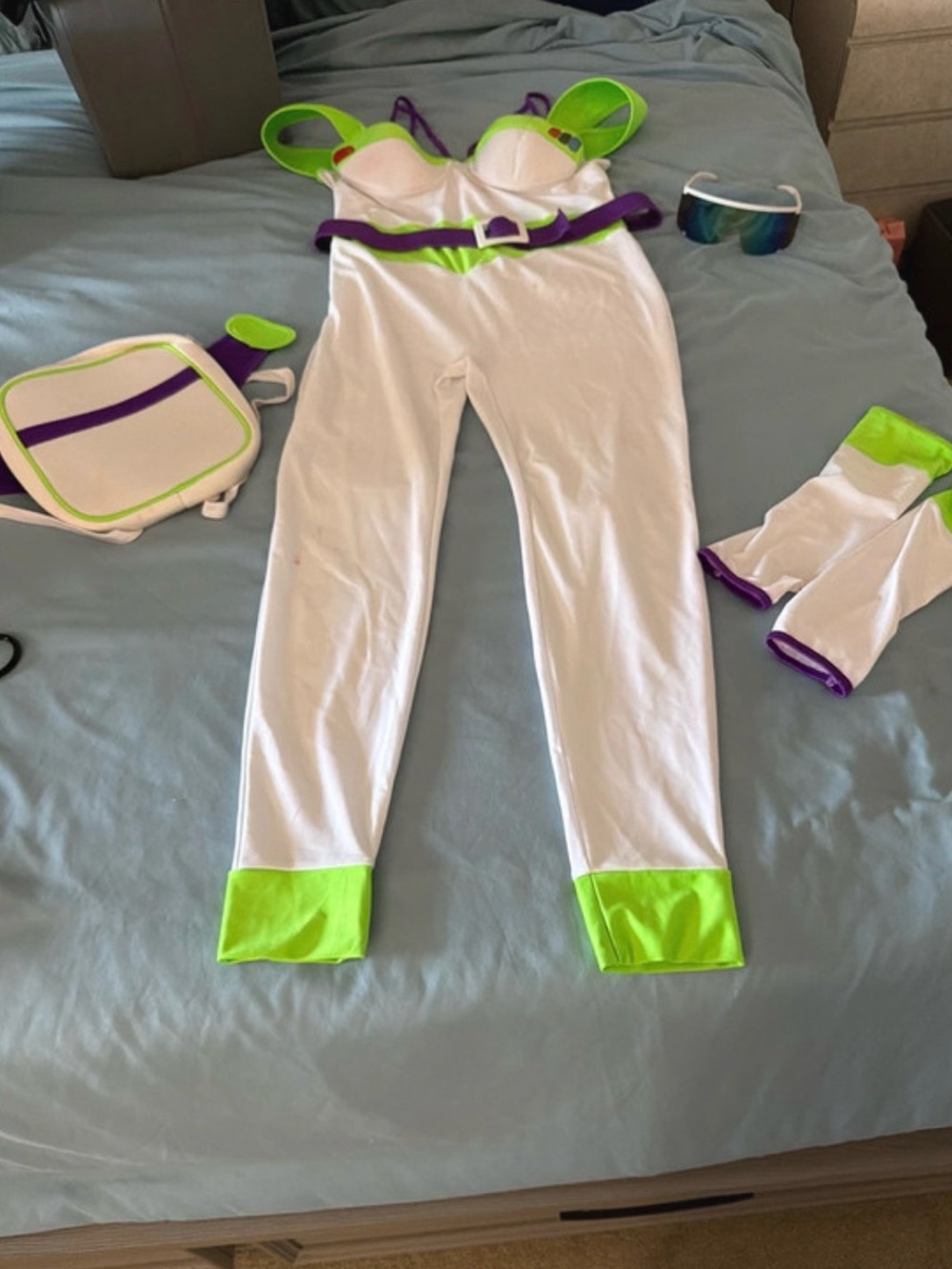 Buzz Lightyear Costume w/ Nails Size Large and boots Size 9.5